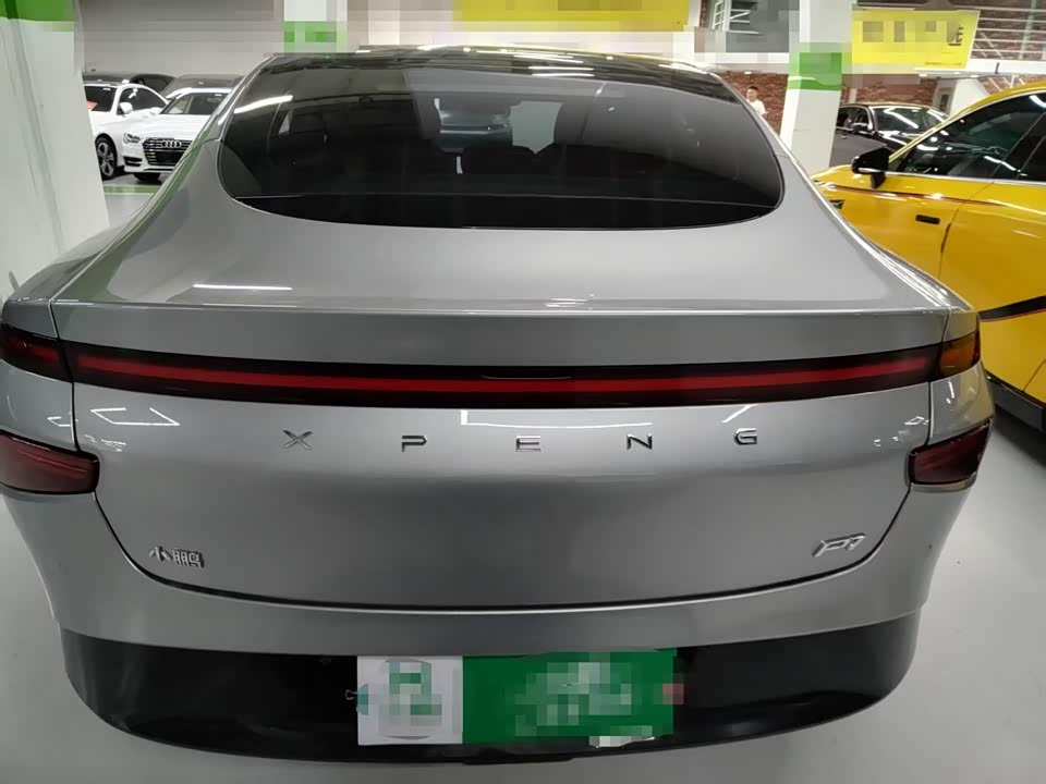 XPENG P7