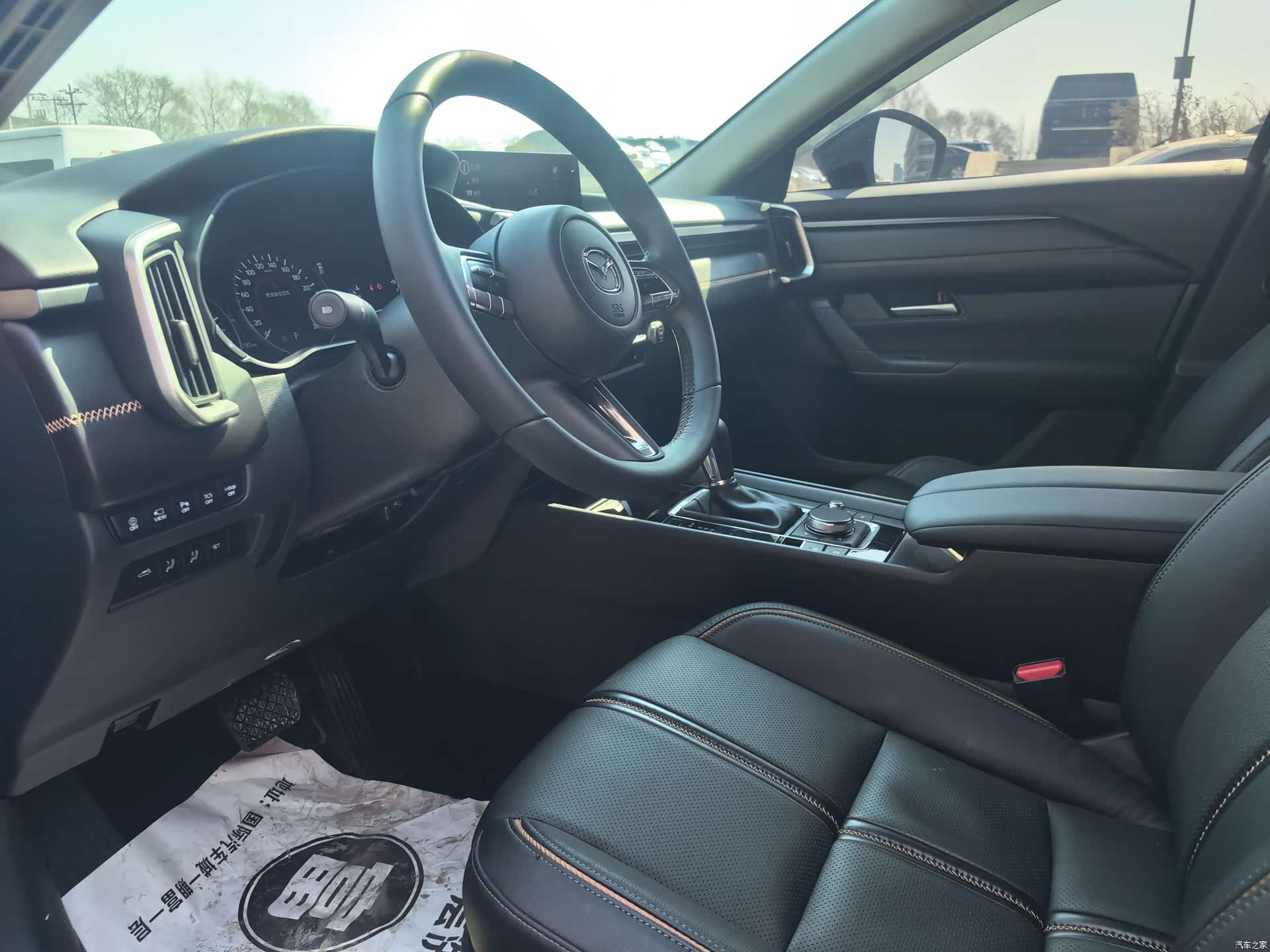 Mazda CX-50, 2023 все фото