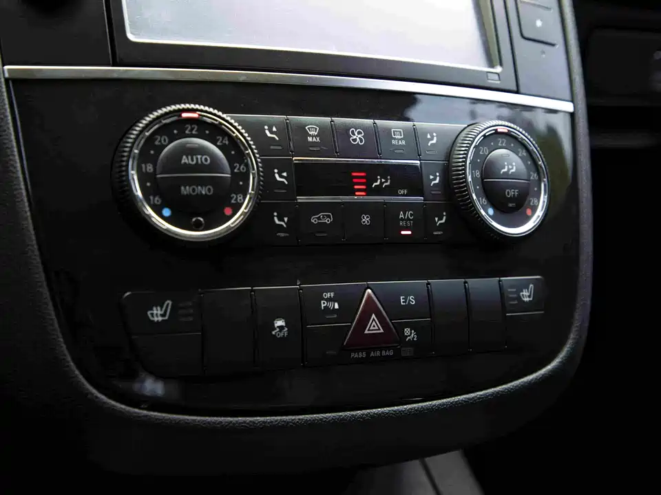 Mercedes-Benz R-class