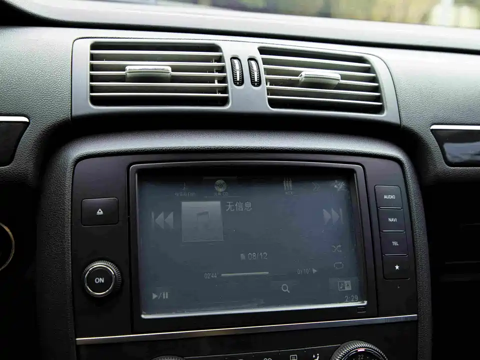 Mercedes-Benz R-class