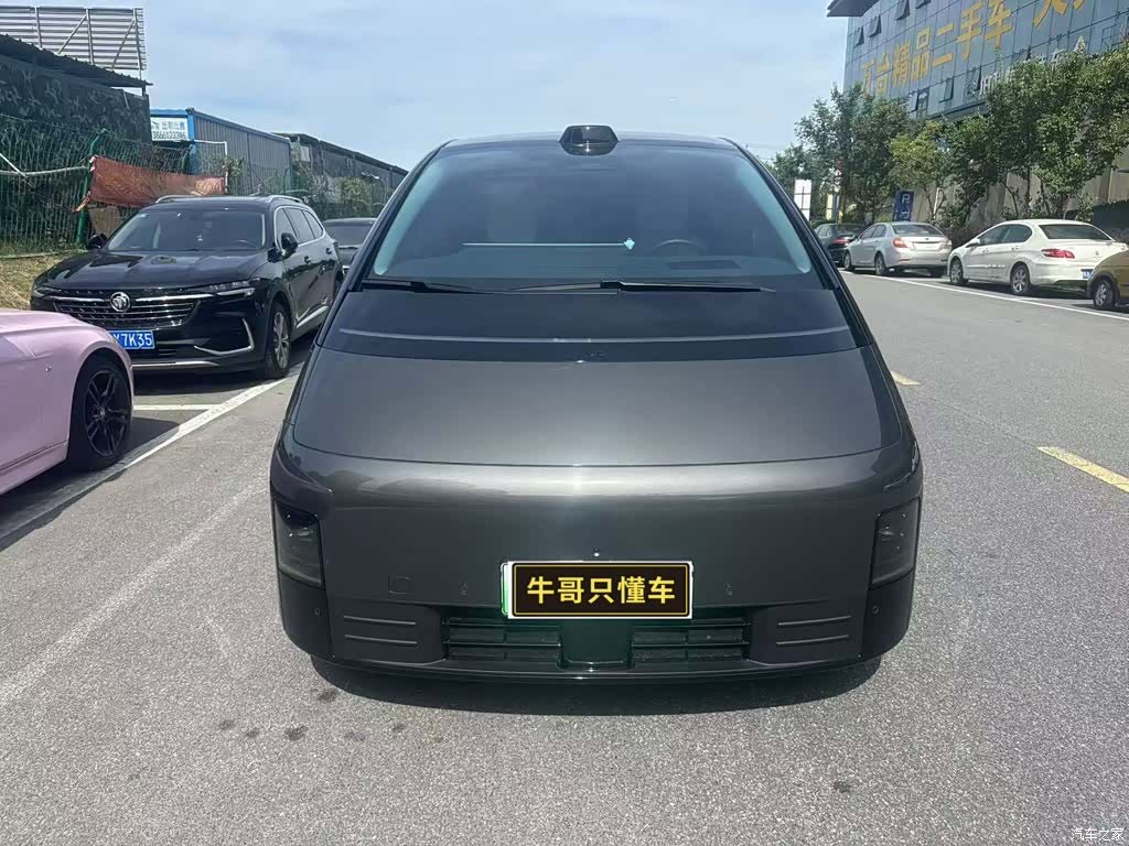 Li Auto MEGA, 2024 1