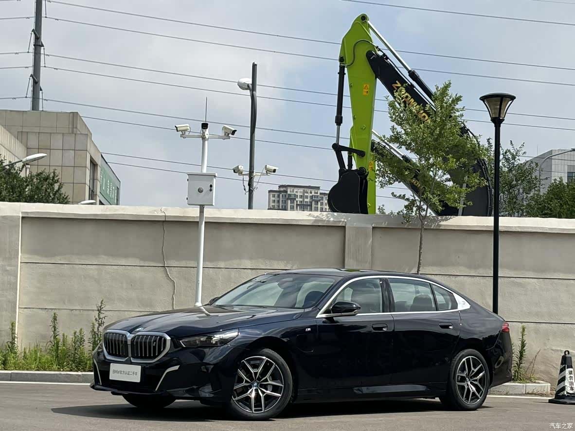 BMW i5, 2026 1