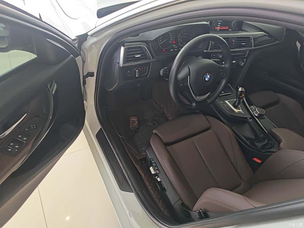 BMW 3 Series, 2019 12