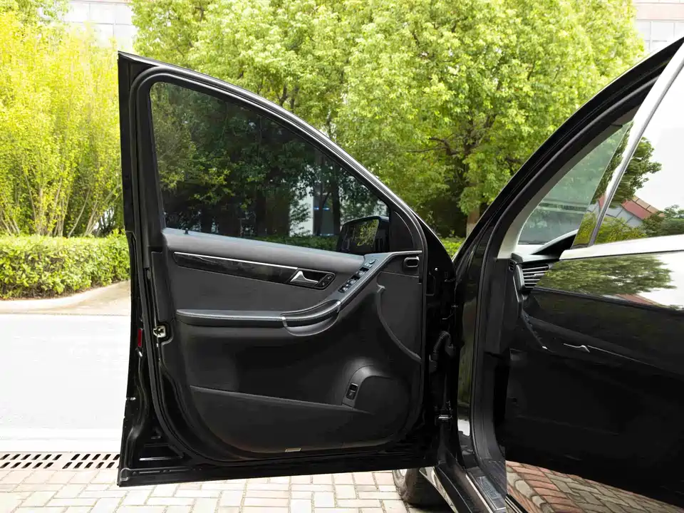 Mercedes-Benz R-class