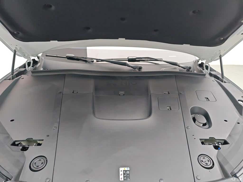 NIO EC6, 2024 6