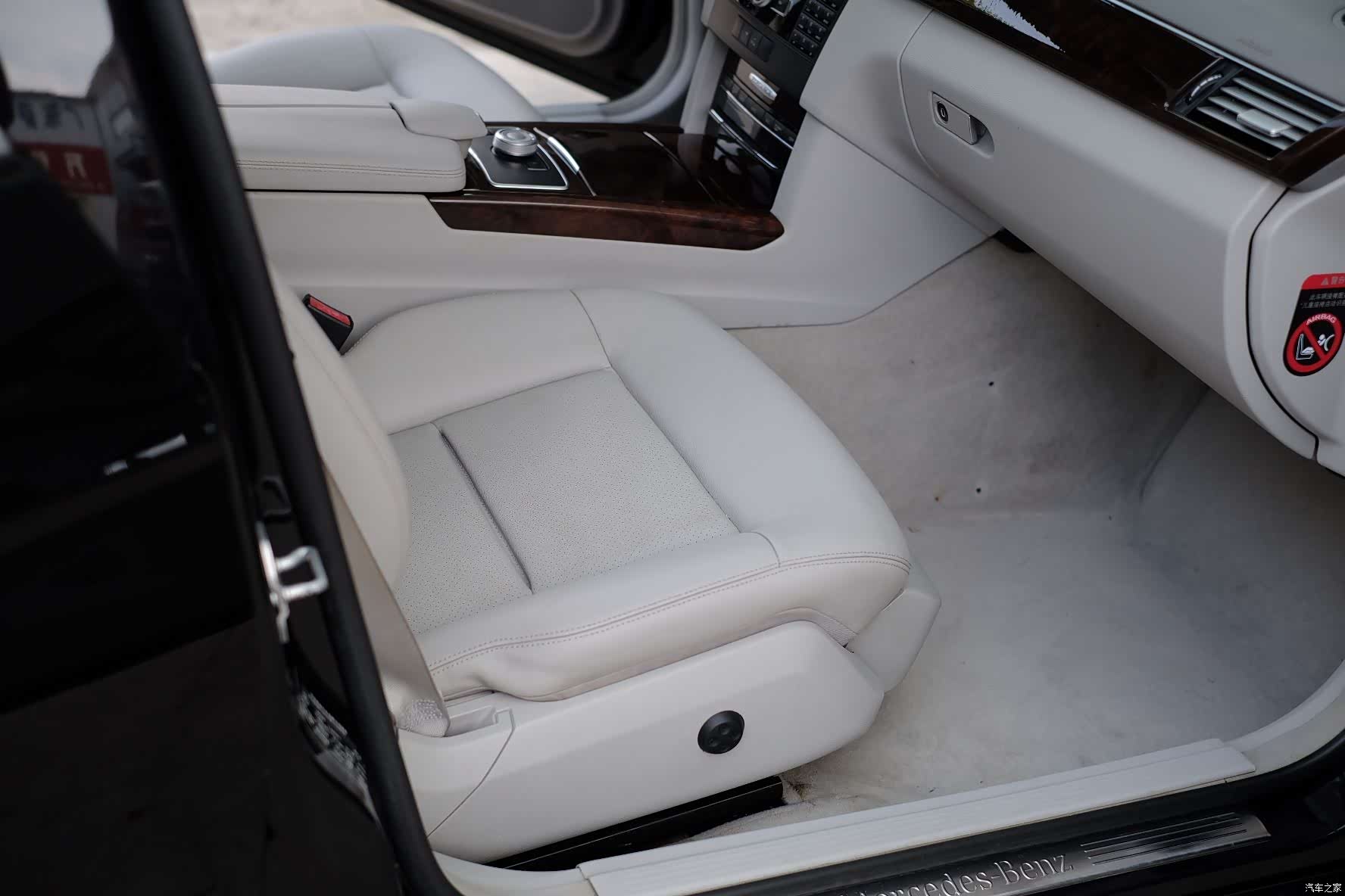 Mercedes-Benz E-Class, 2012 34
