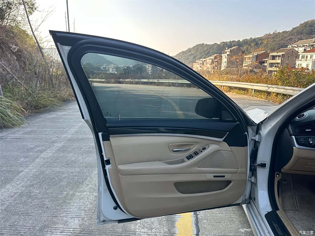 BMW 5 Series, 2012 20
