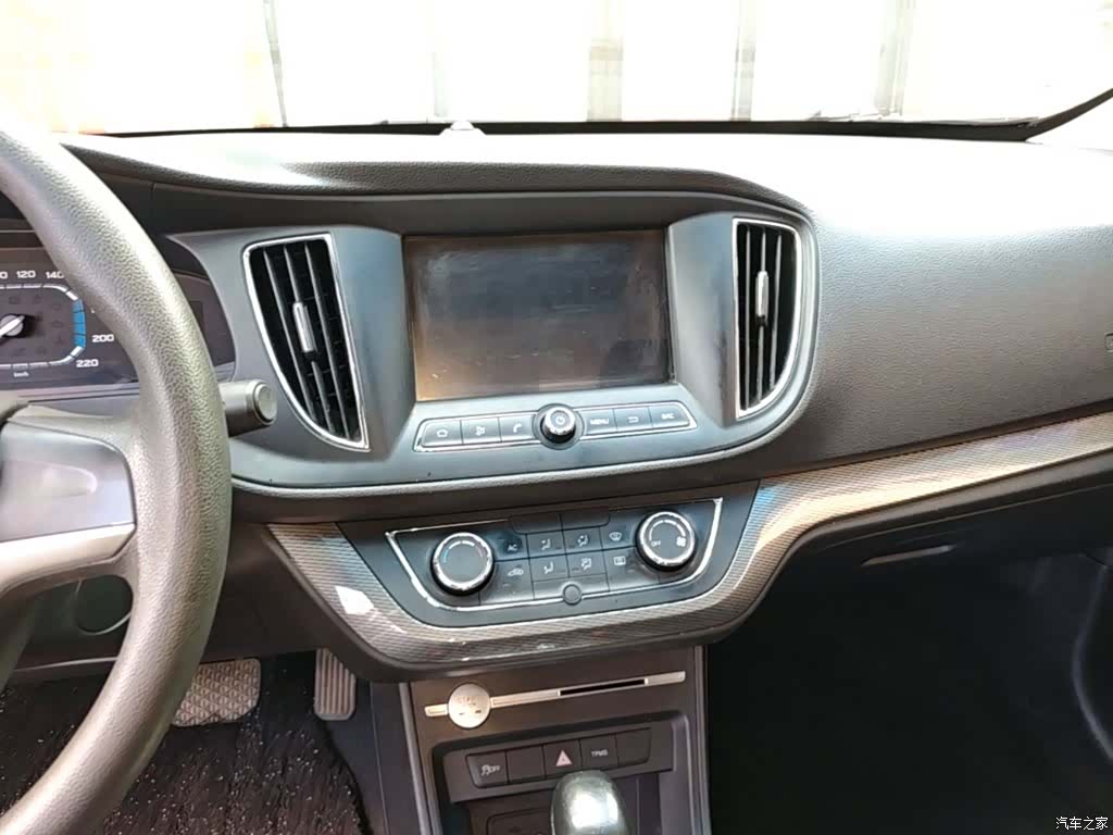 Roewe 360, 2017 13