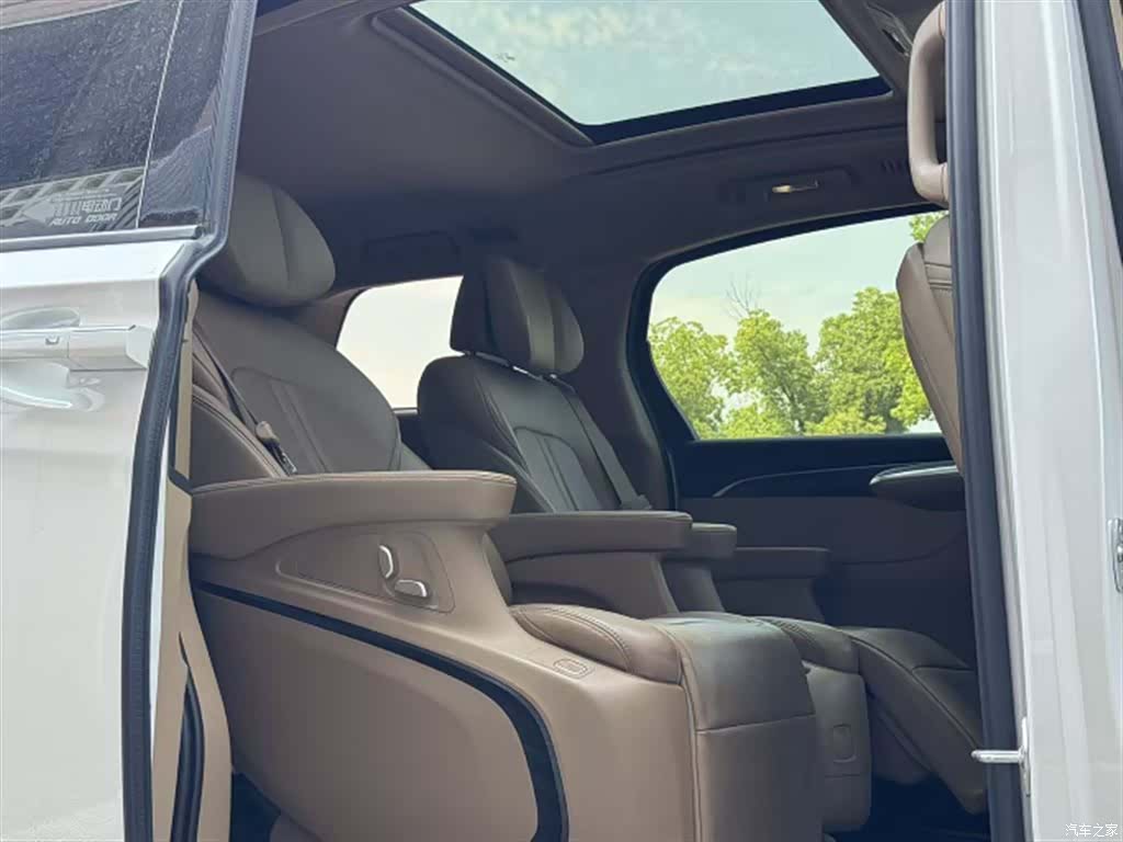 Buick GL8, 2020 7