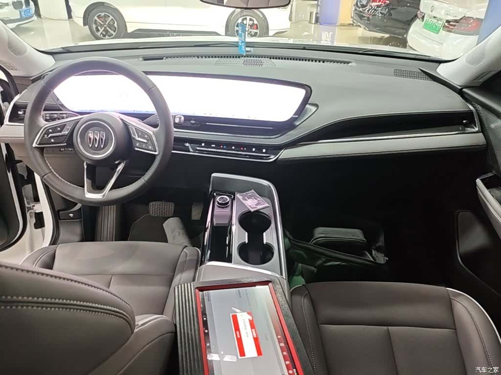 Buick E5, 2025 10