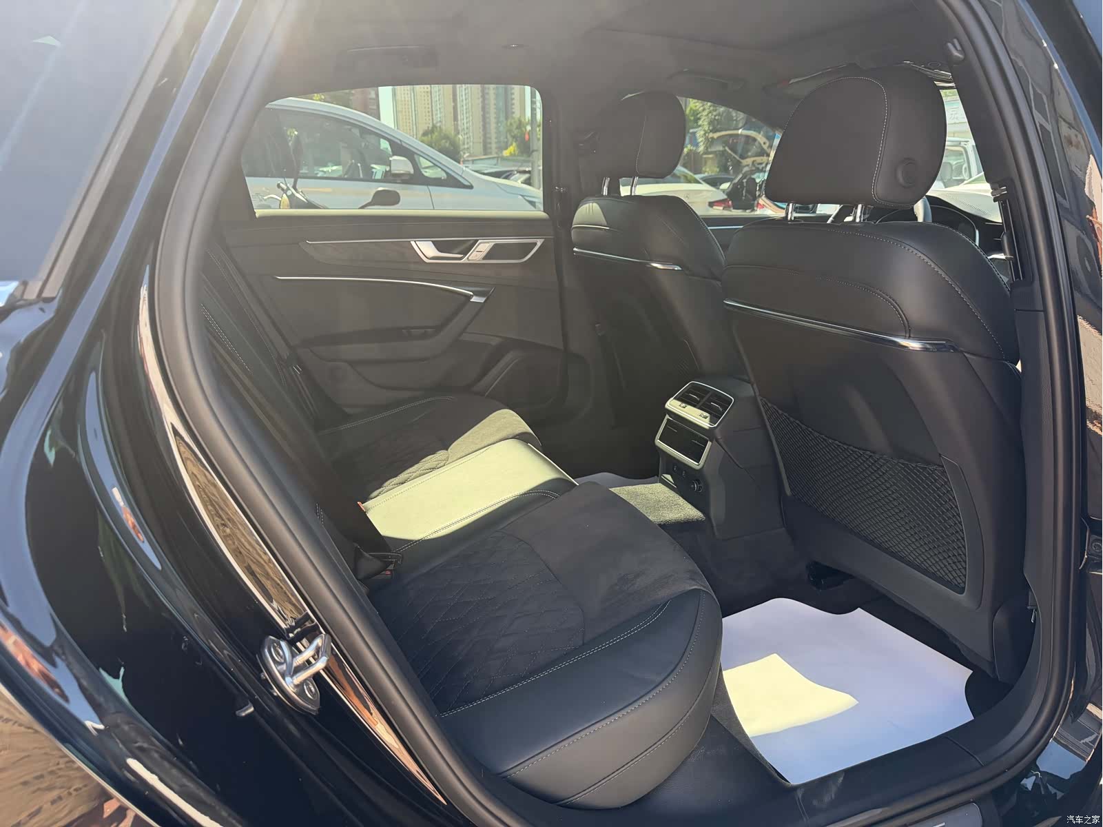 Audi A6L, 2023 все фото