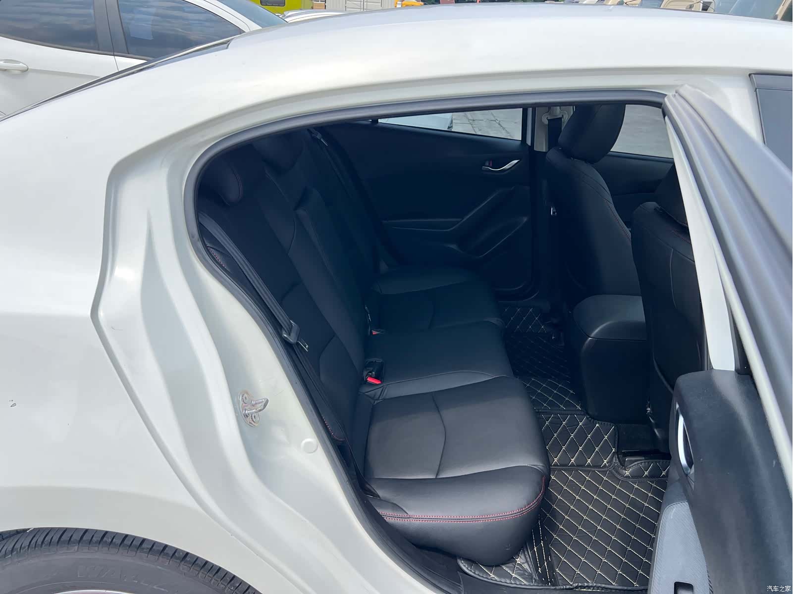 Mazda Mazda3, 2016 18