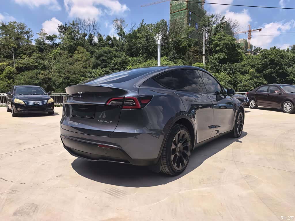 Tesla Model Y, 2021 7