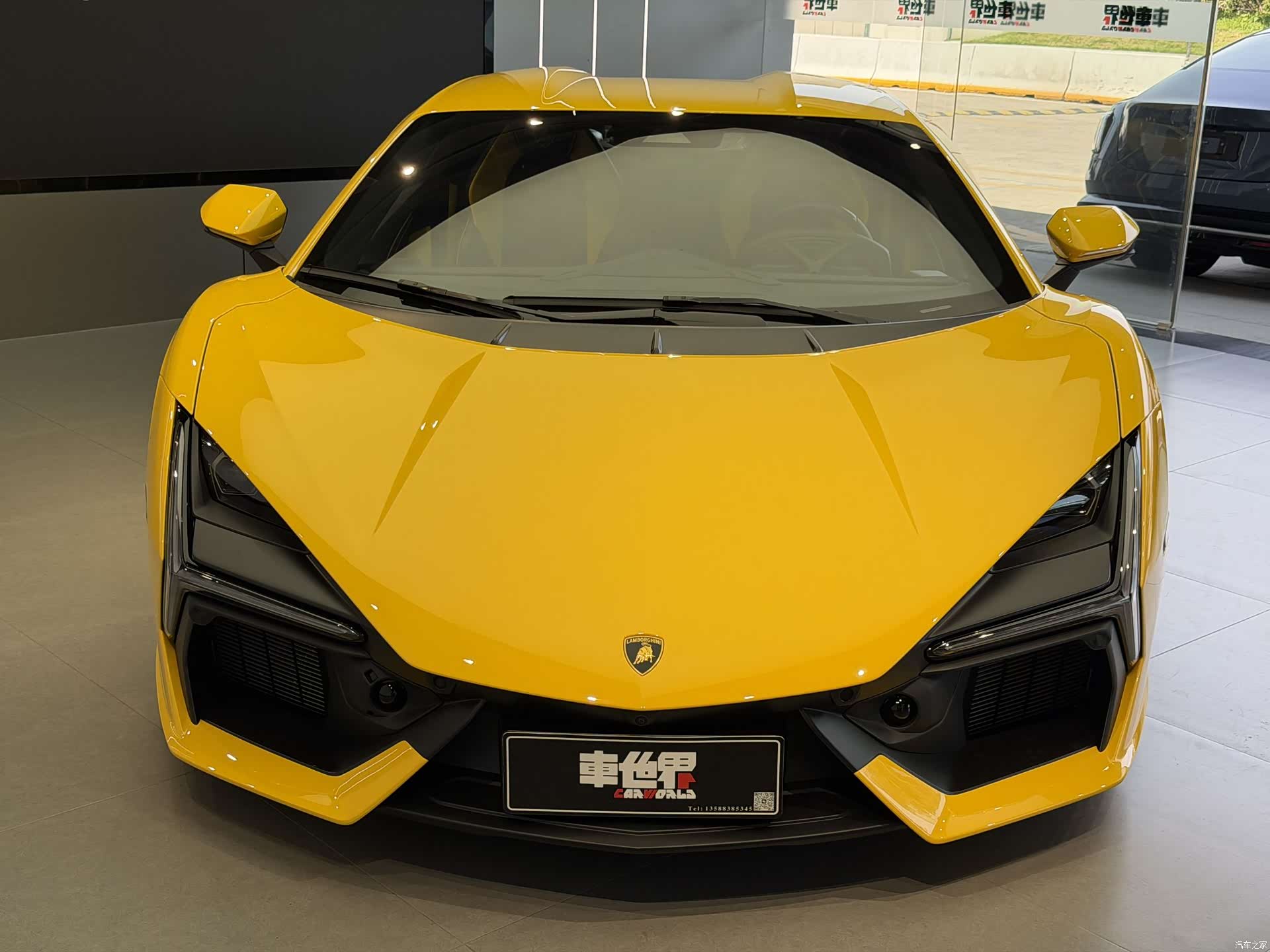 Lamborghini Revuelto, 2025 2