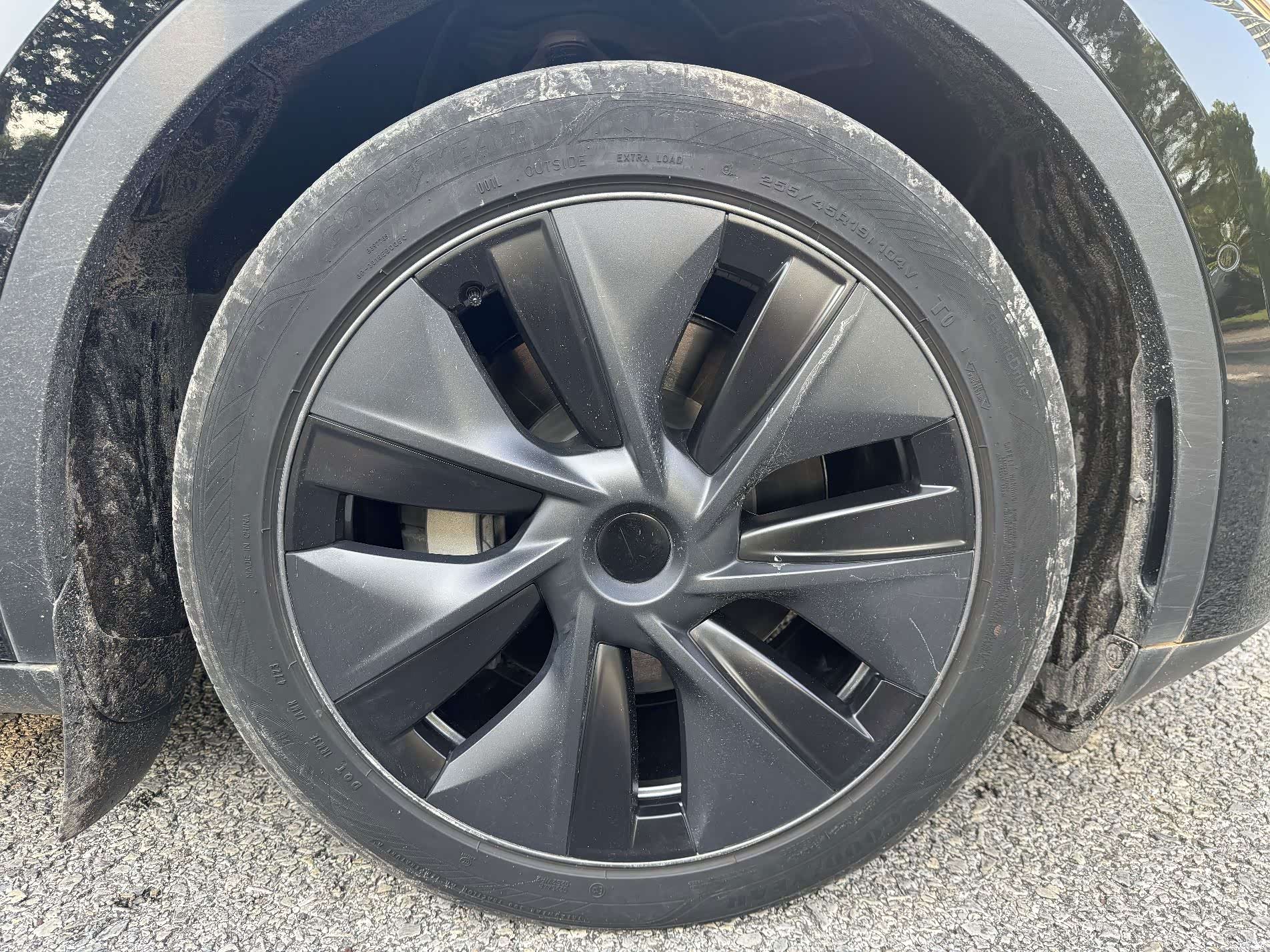 Tesla Model Y, 2023 13