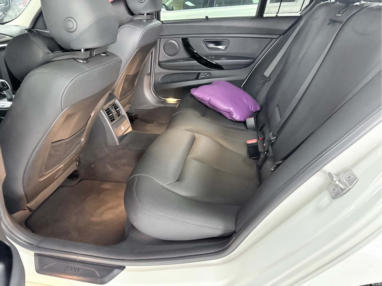 BMW 3 Series, 2016 10
