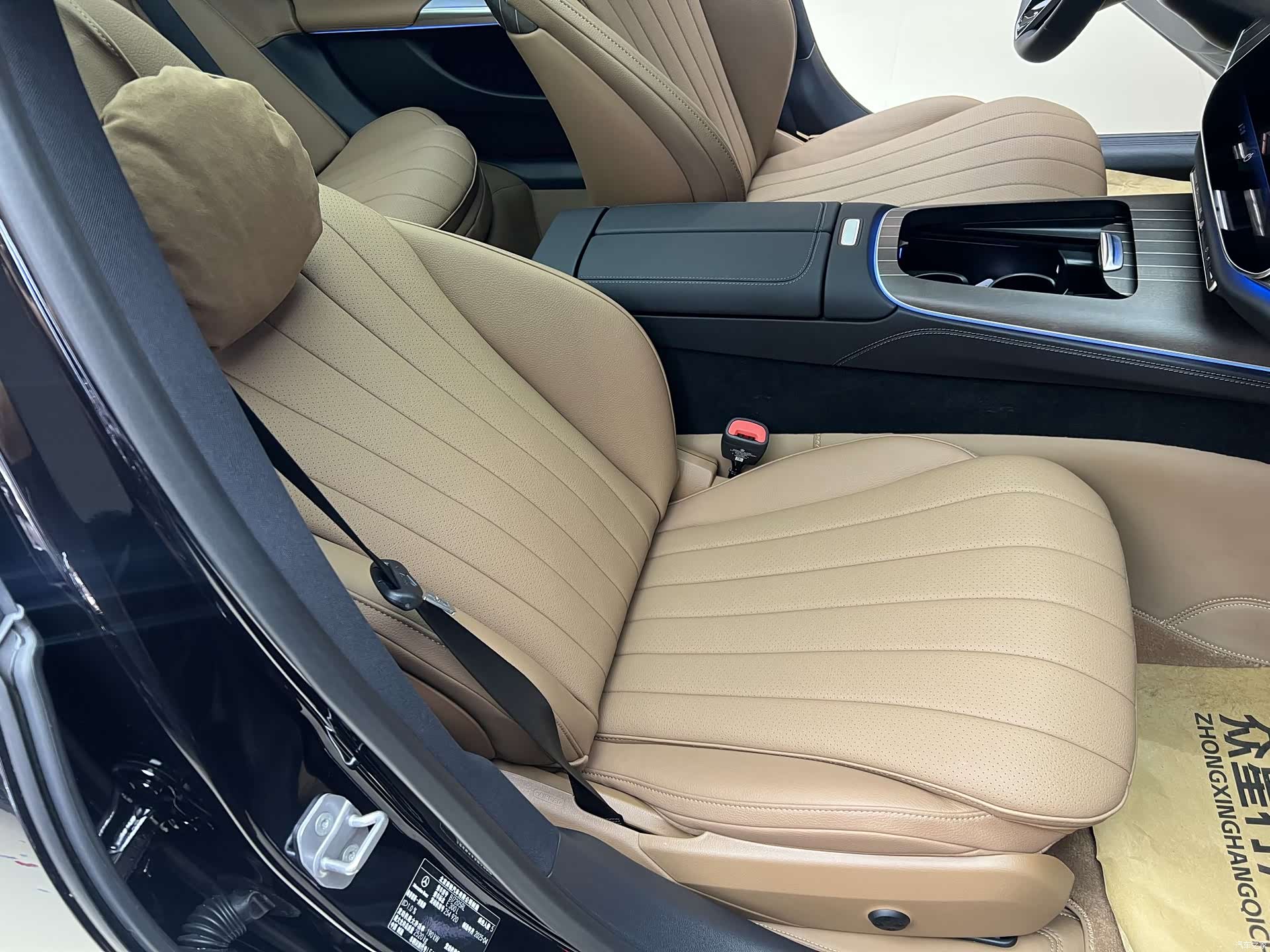 Mercedes-Benz E-Class, 2026 11