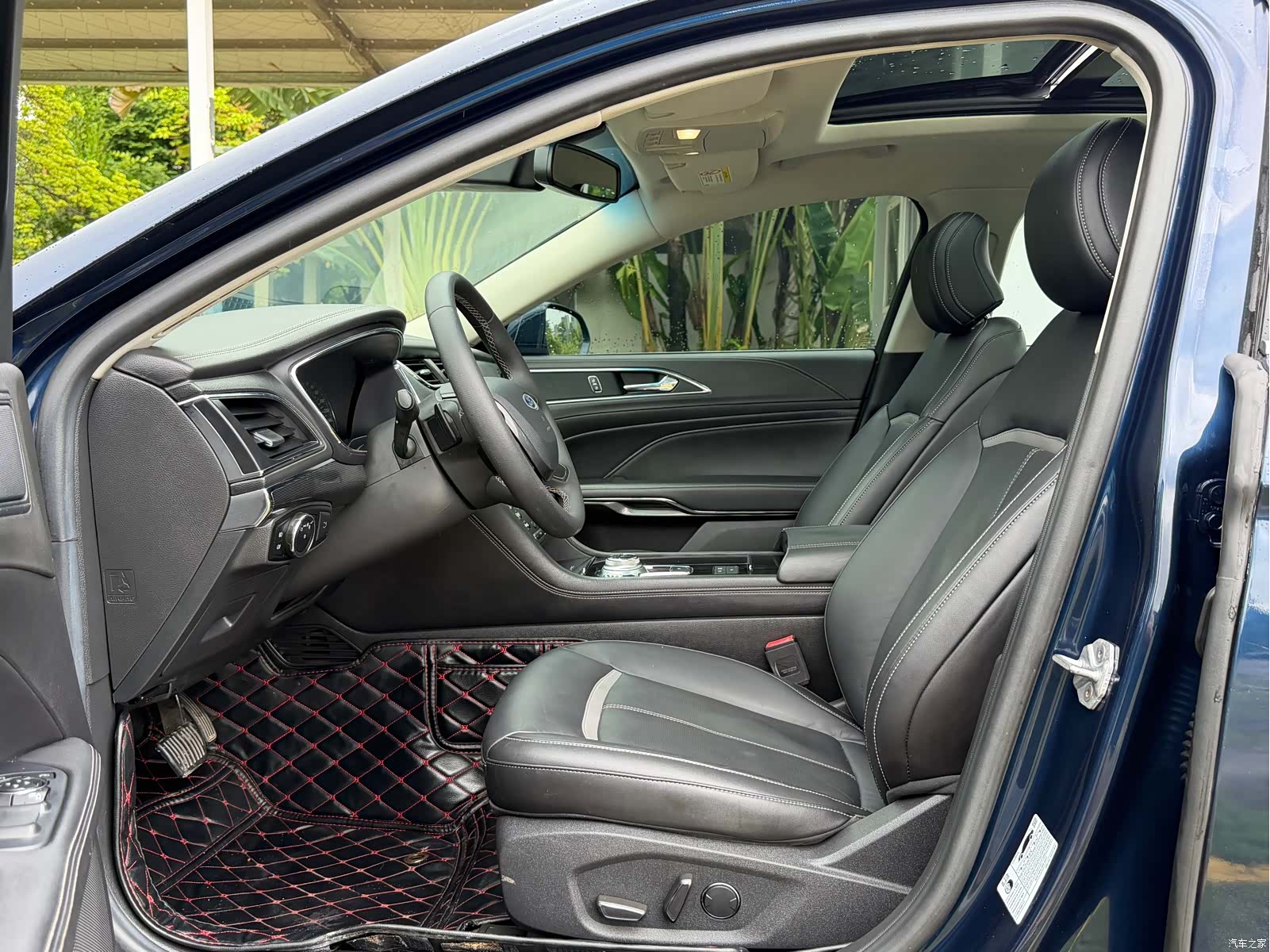 Ford Taurus, 2018 все фото