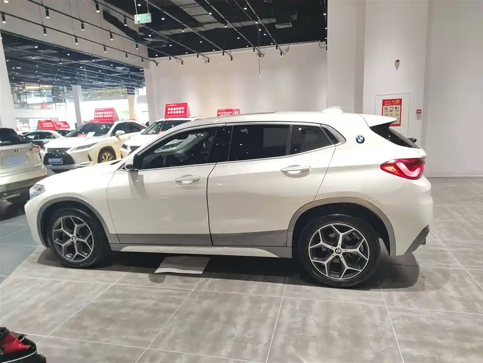 BMW X2