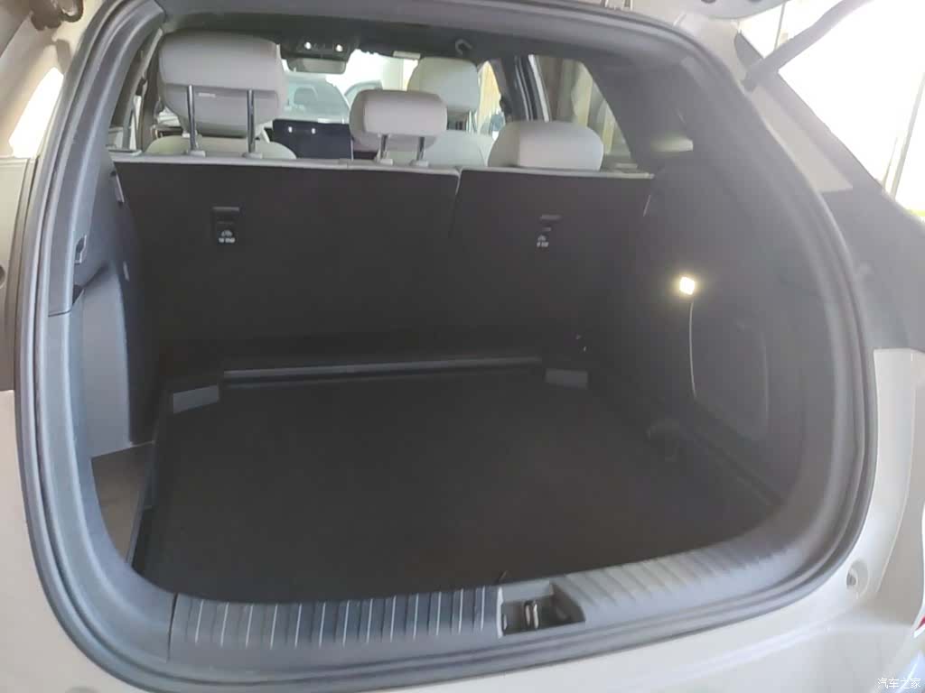 BYD HiAce, 2025 19