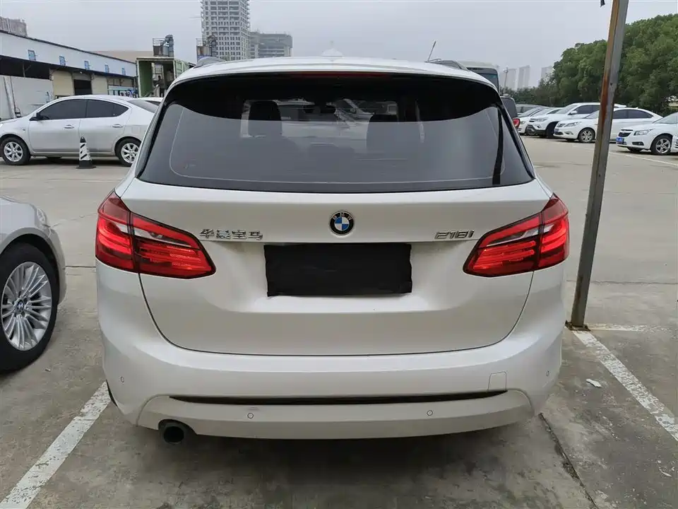 BMW 2 series station wagon