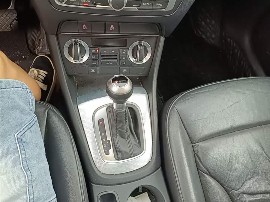 Audi Q3 2015, фото 14