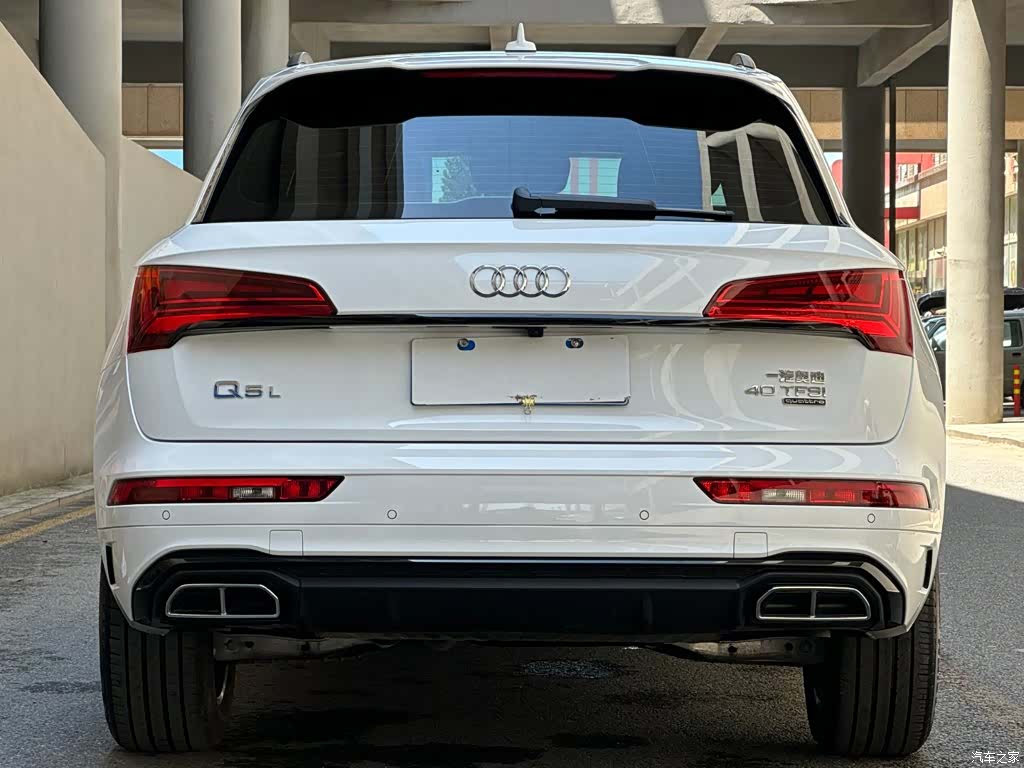 Audi Q5L, 2025 4