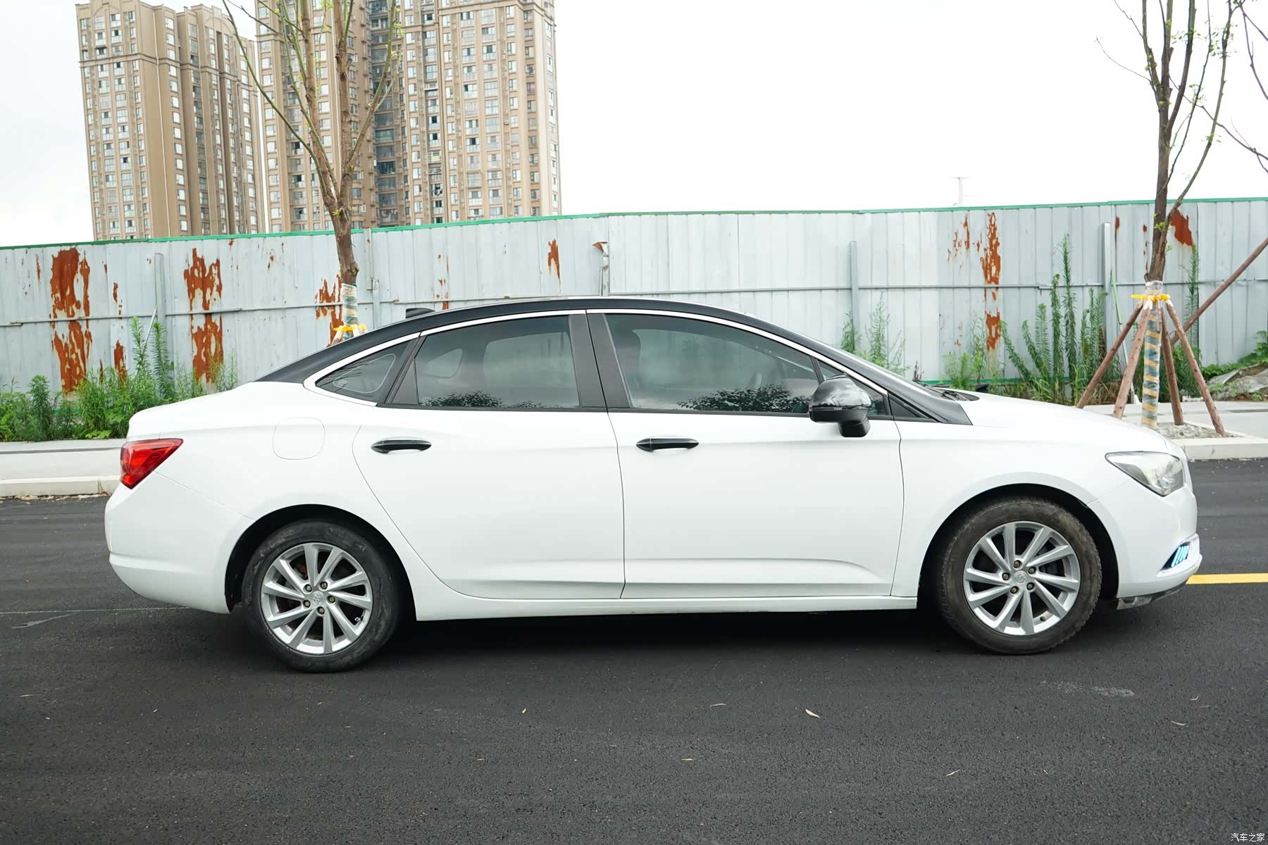 Buick Verano, 2017 4