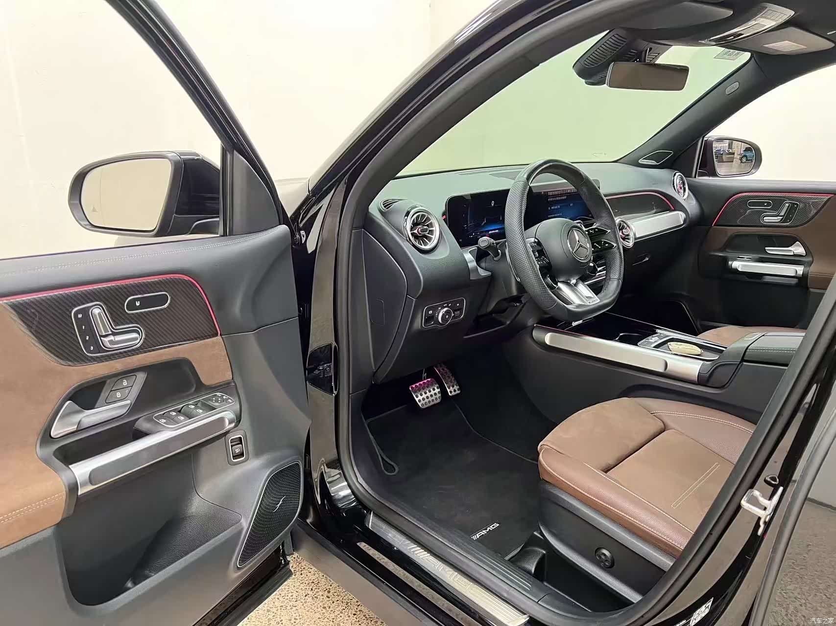 Mercedes-Benz GLB, 2024 13