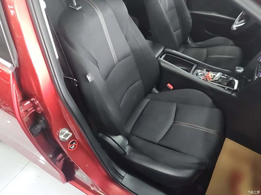 Mazda Mazda3, 2017 25