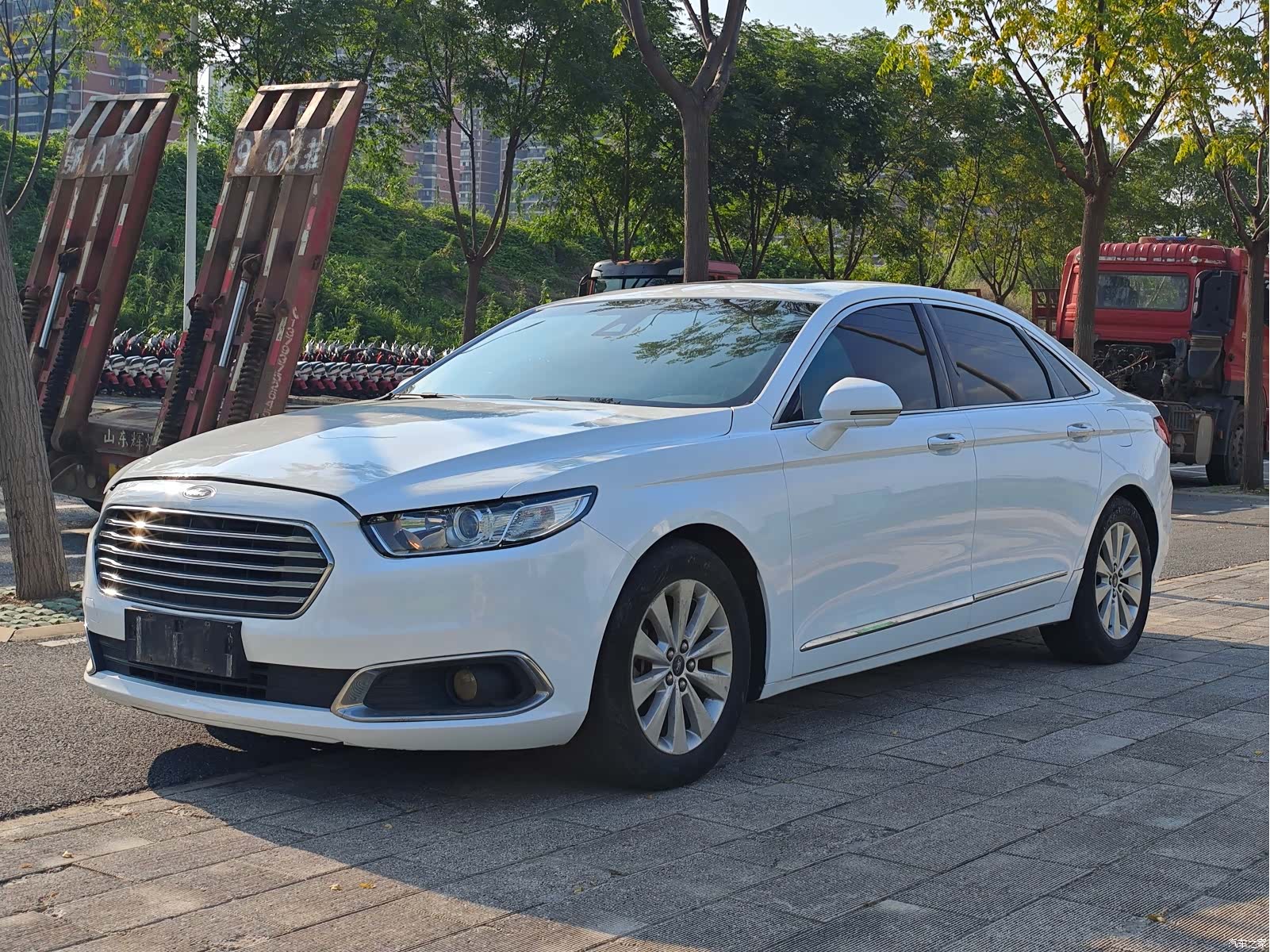 Ford Taurus