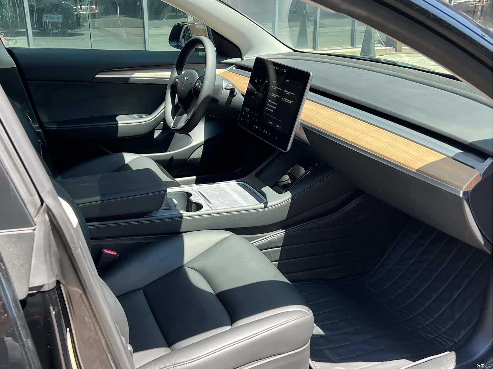 Tesla Model 3, 2022 7