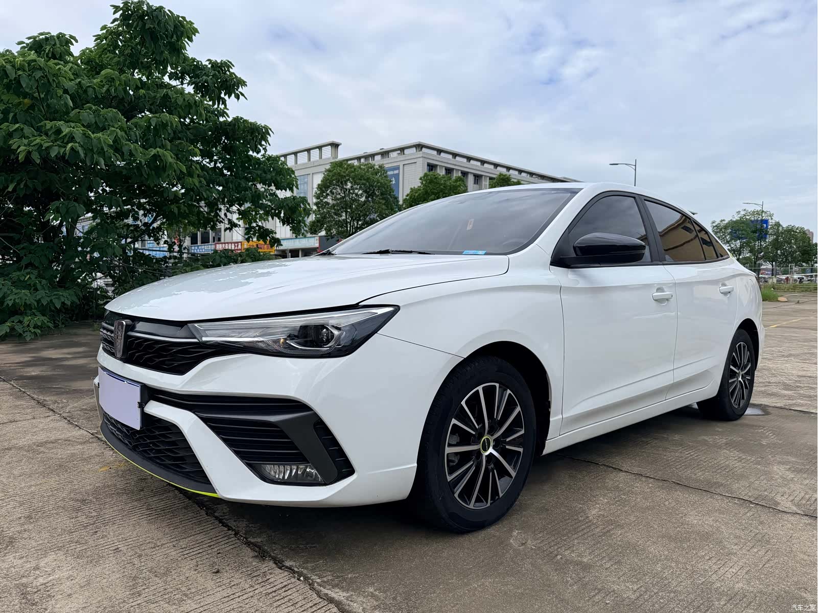 Roewe i5, 2023 1
