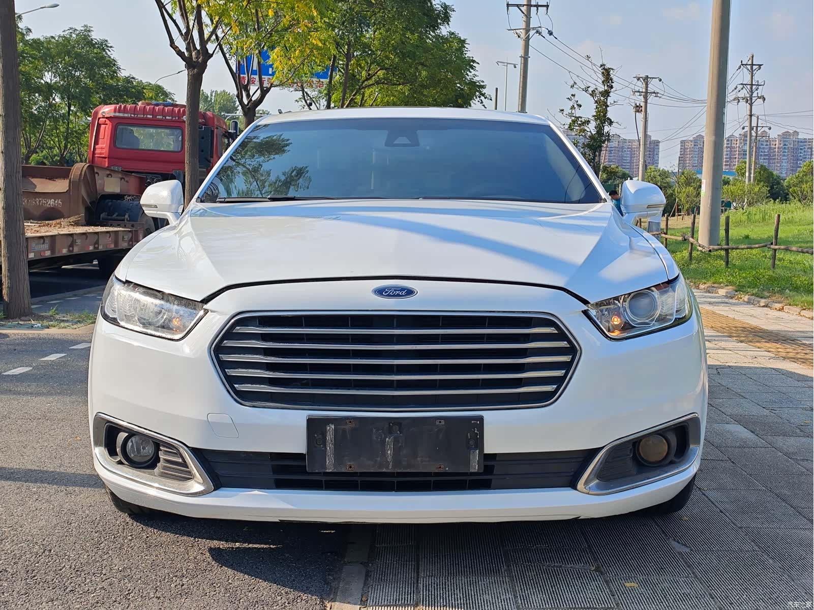 Ford Taurus, 2017 2