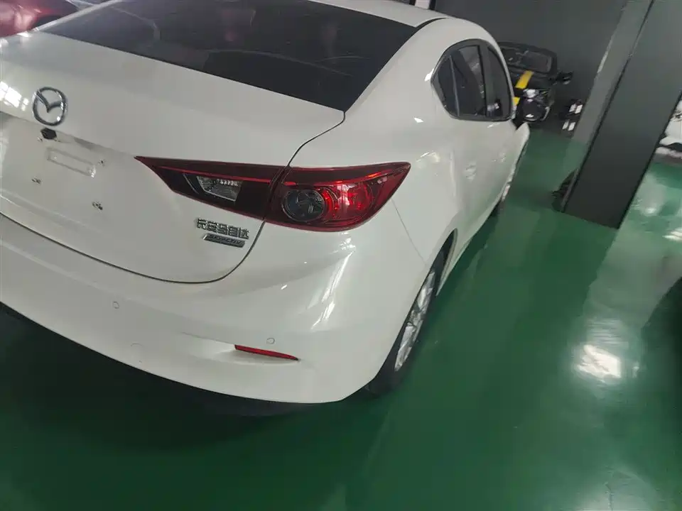 Mazda 3 Angkesaila