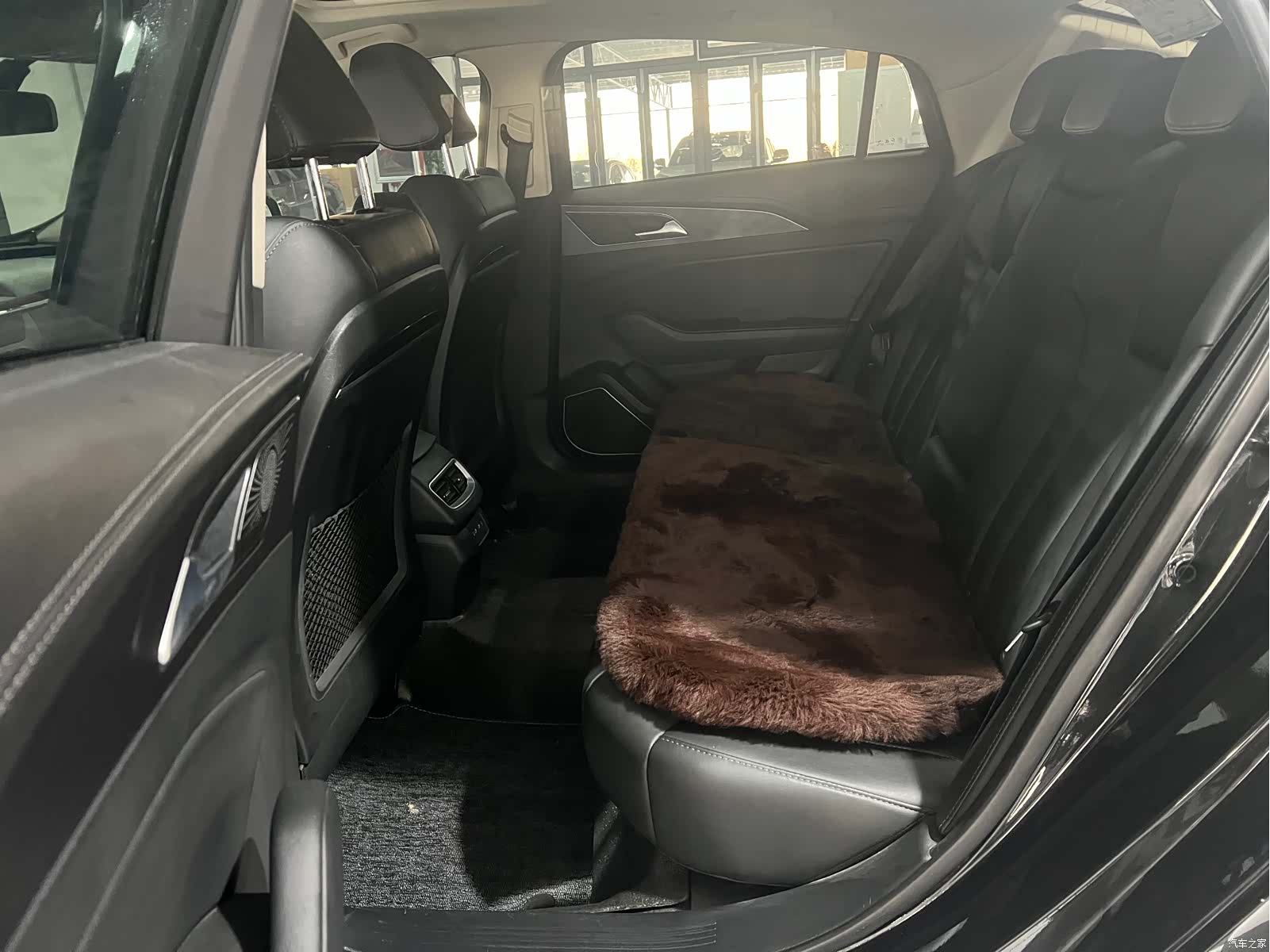 Hongqi H5, 2022 6