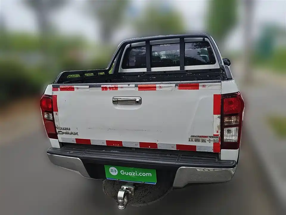 Isuzu D-MAX