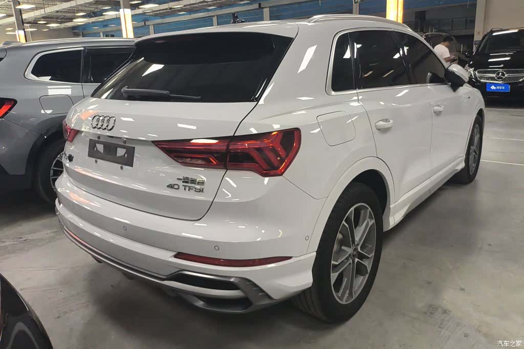 Audi Q3, 2022 3