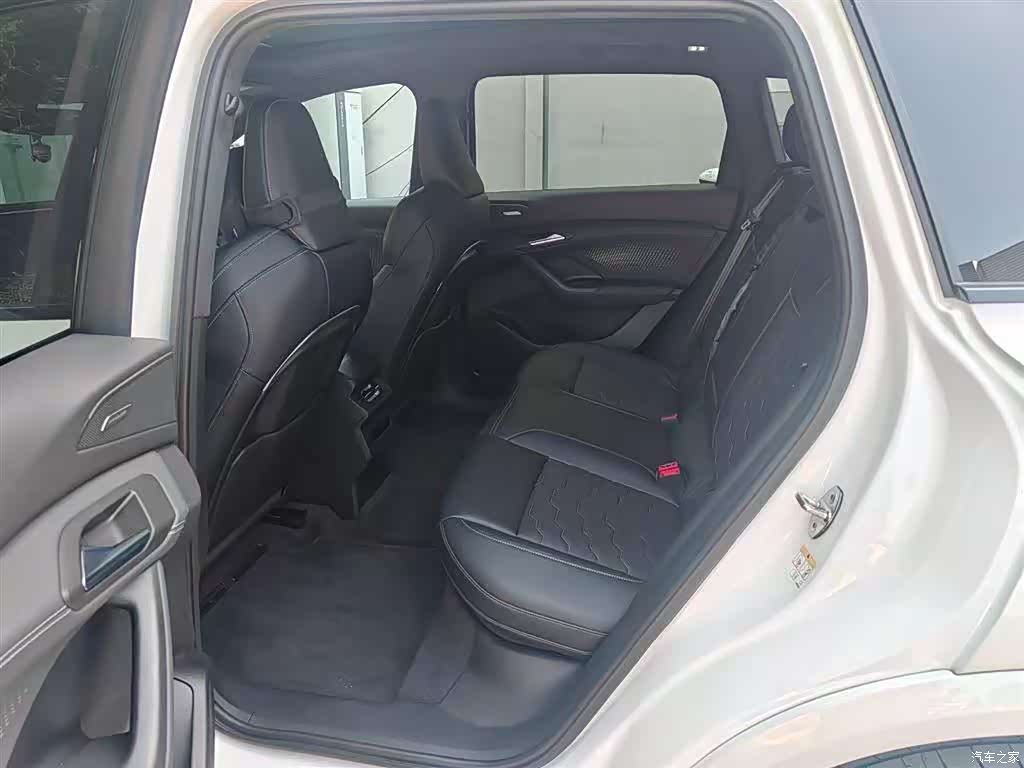Audi e-tron, 2025 7