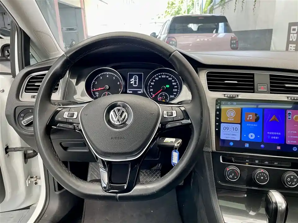 Volkswagen golf