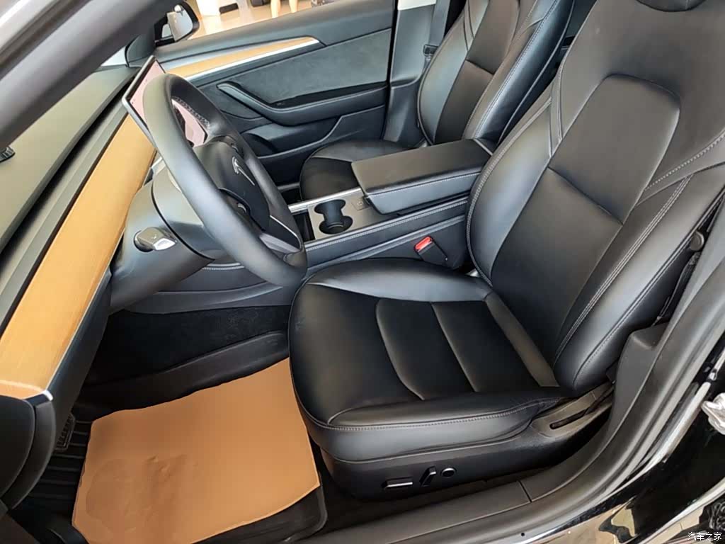 Tesla Model 3, 2023 15