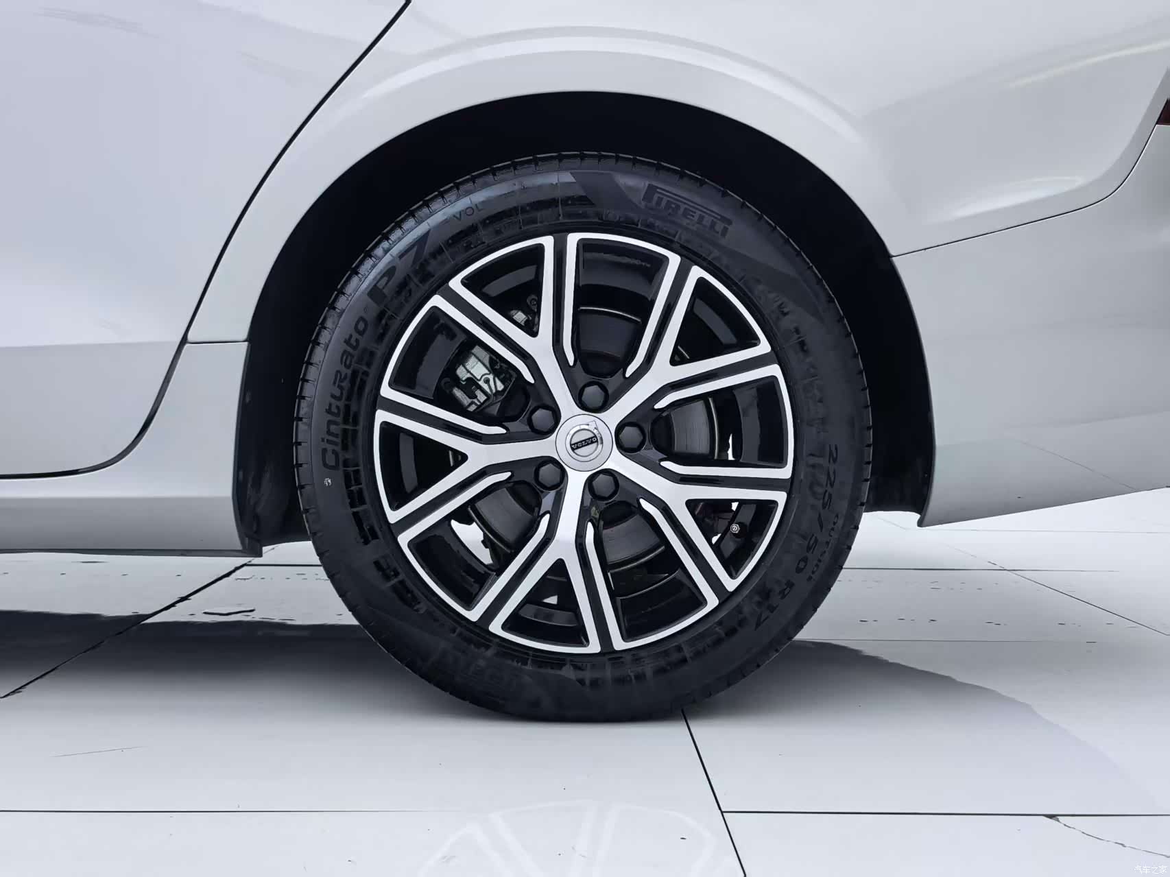 Volvo S60, 2023 26