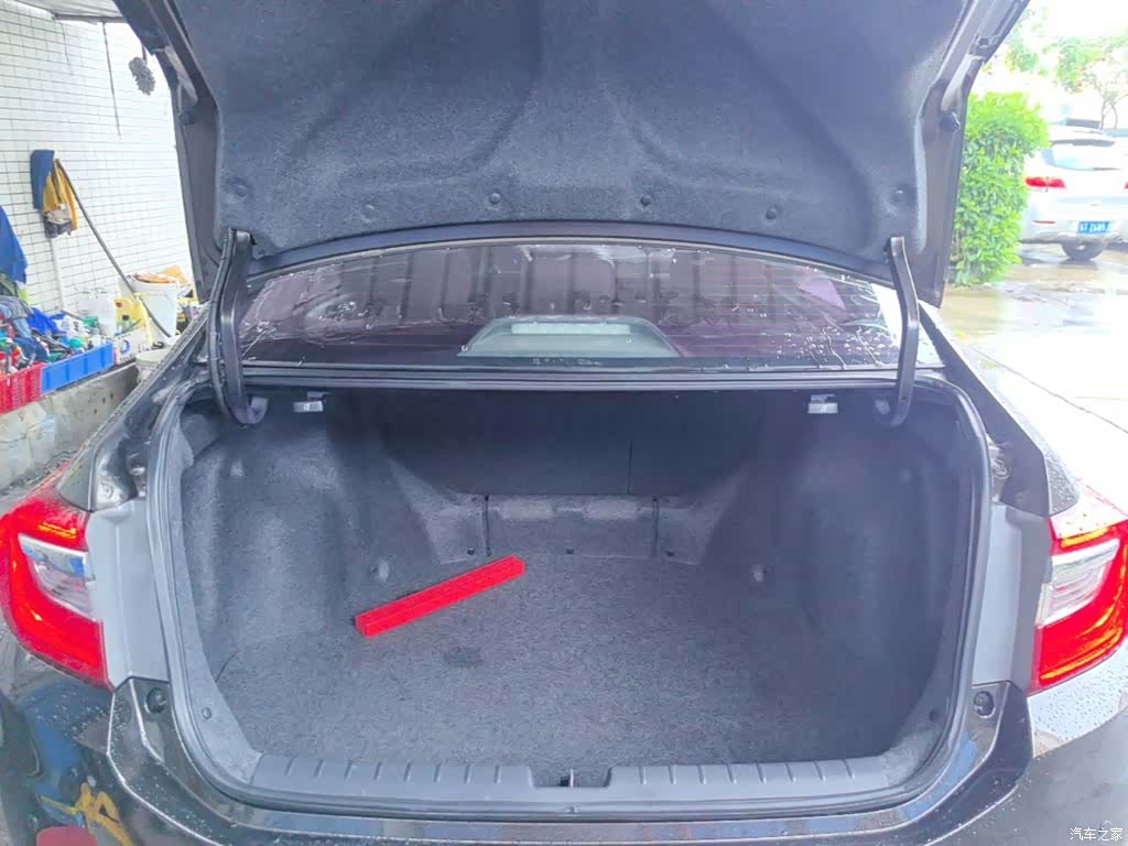Honda Crider, 2015 19