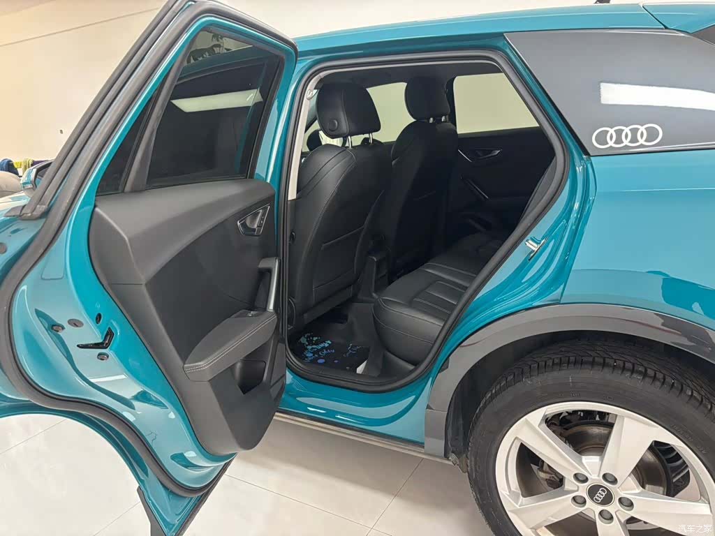 Audi Q2L, 2022 14