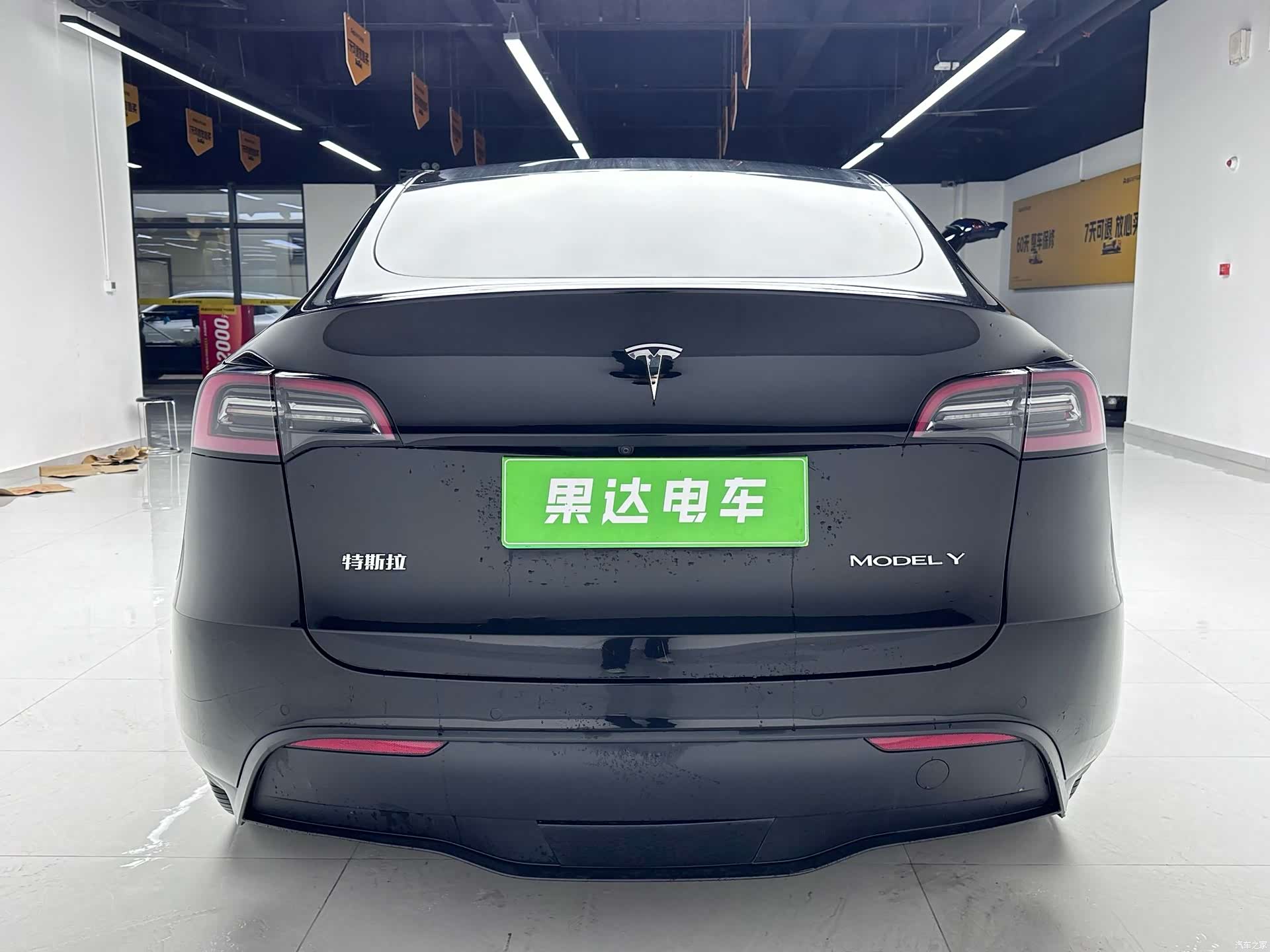 Tesla Model Y, 2022 все фото