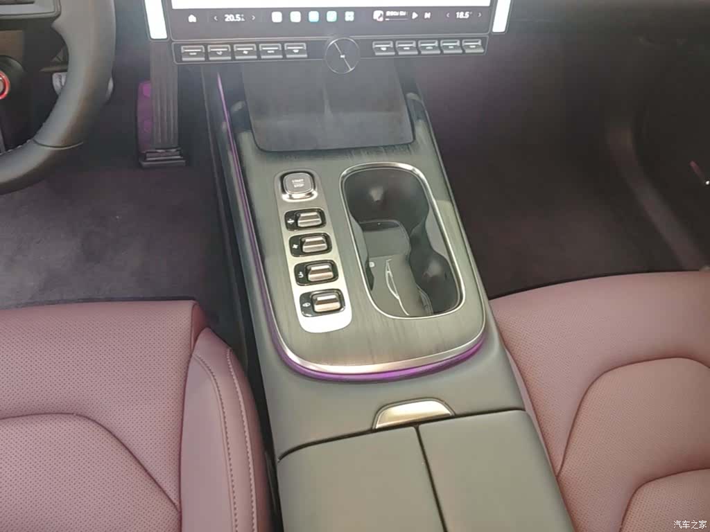 Xiaomi SU7, 2025 14