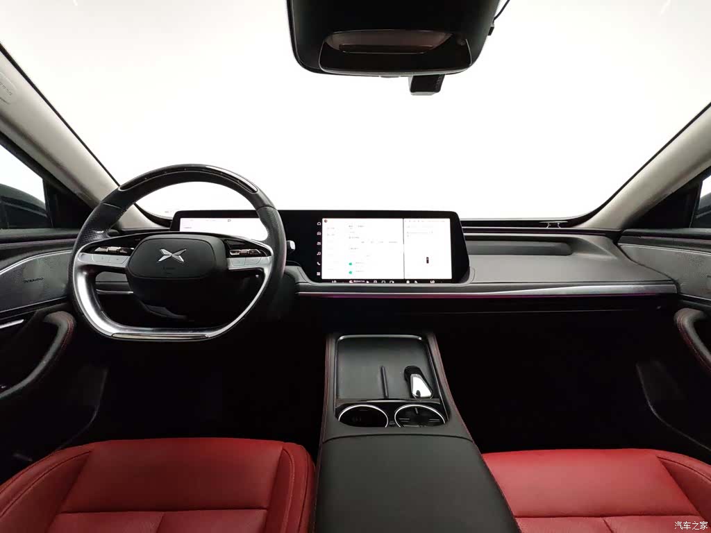 Xpeng P7, 2023 все фото