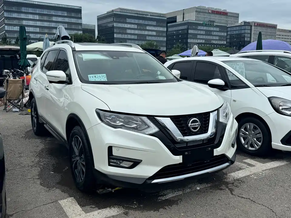 Nissan Qijun