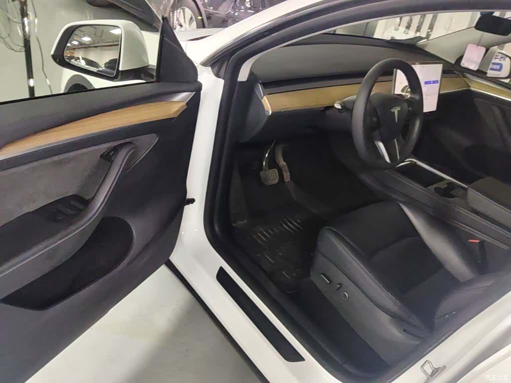 Tesla Model Y, 2021 16