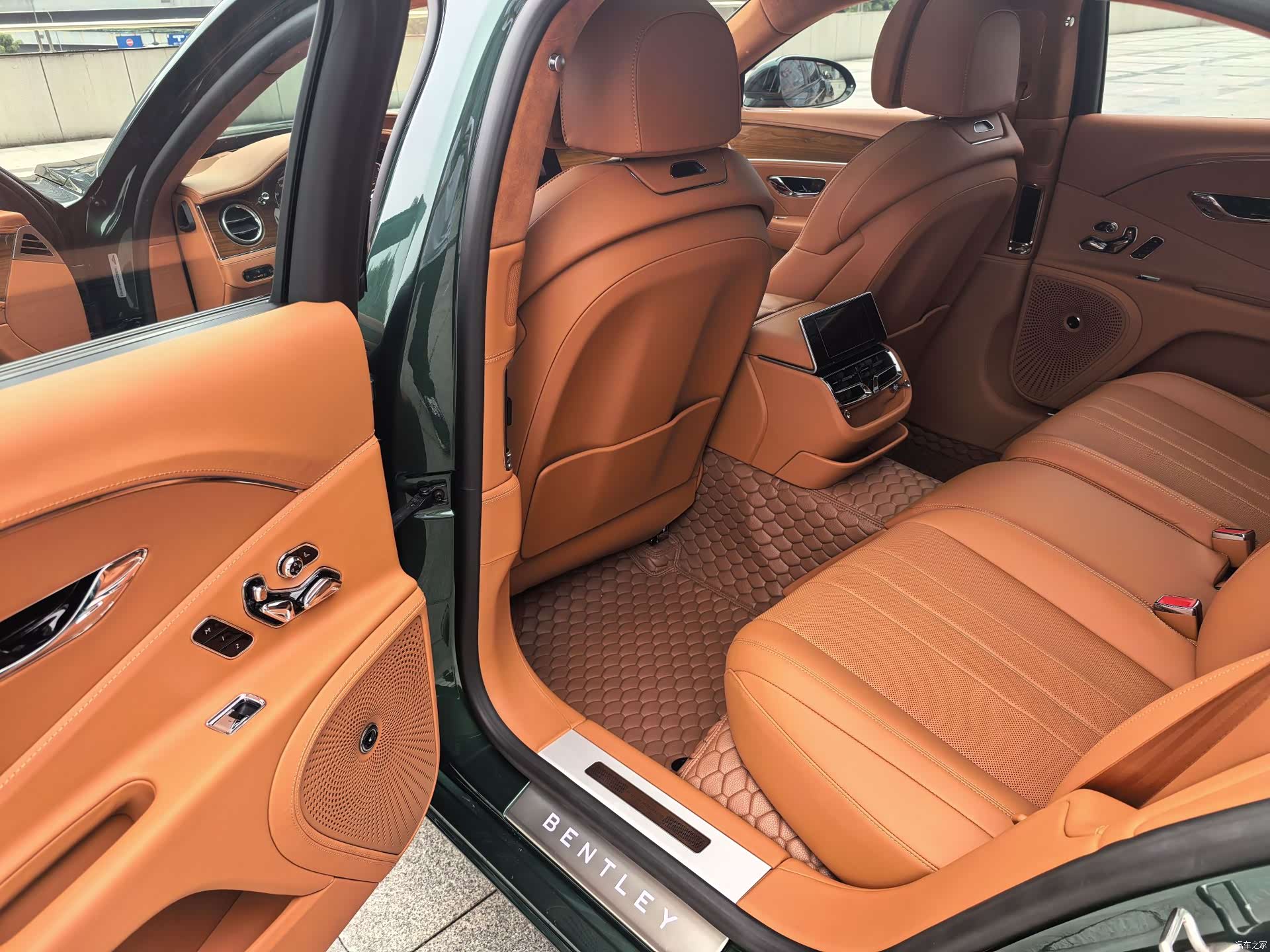 Bentley Flying Spur, 2022 19